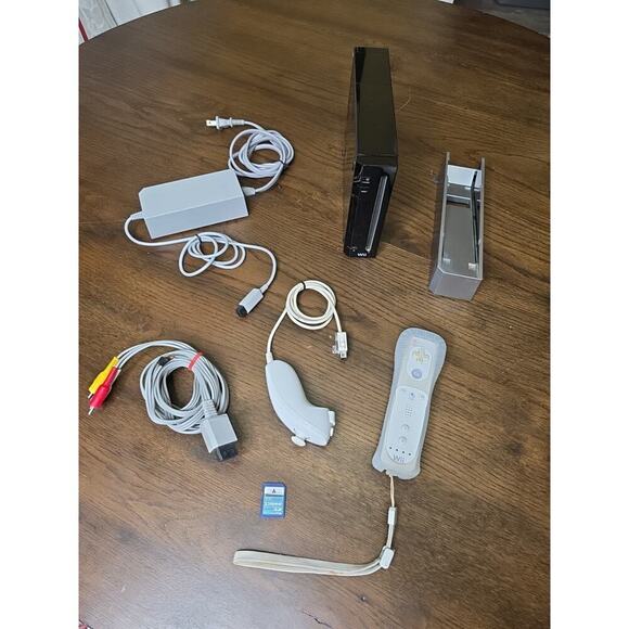 Nintendo Wii Console (RVL-001) Black TESTED Bundle - Picture 1 of 16